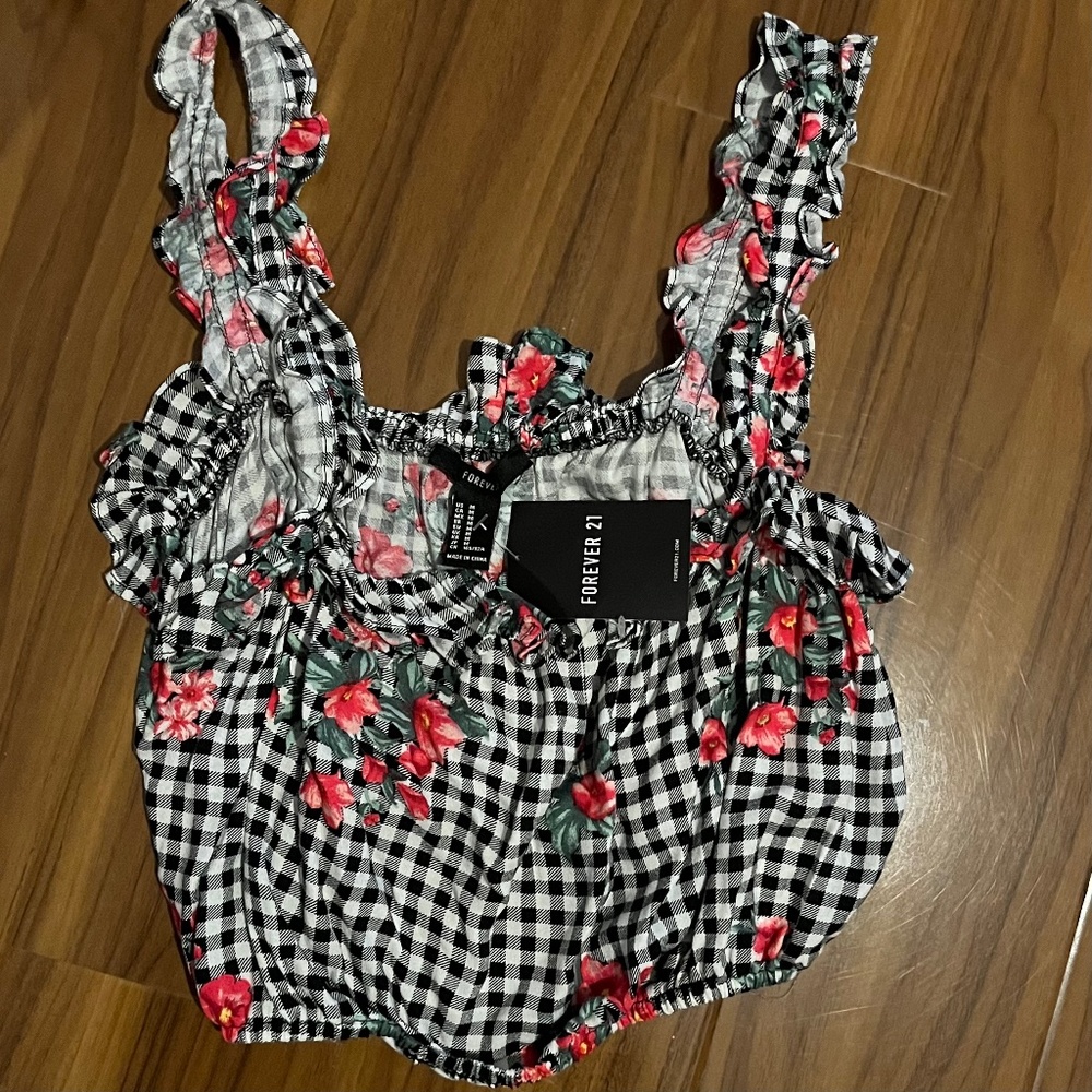 NWT Black and White Gingham Plaid Floral Tank Top Forever 21 Medium